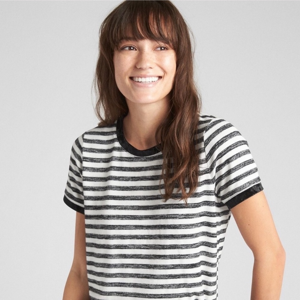 GAP Softspun Black & White Velvet-Trim T-Shirt
